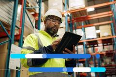 profissional uniformizado trabalhando em operações com big data na logística